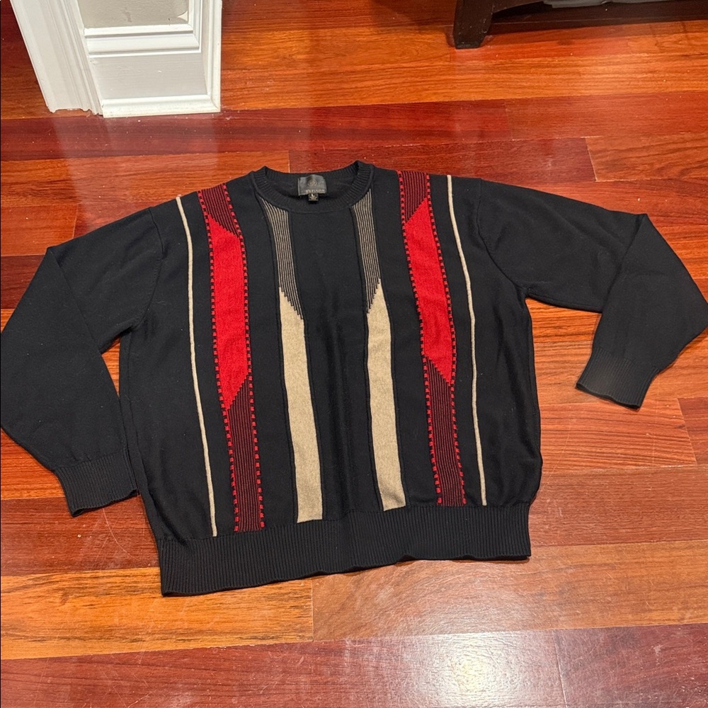 FX / Fusion Men's Black and Red Crewneck Sweater